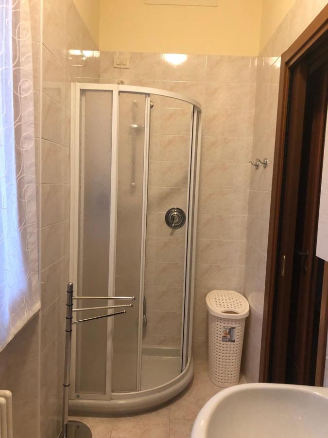 Apartamento Casa Patrizia Torri Del Benaco Exterior foto