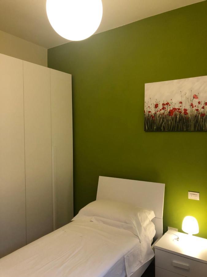 Apartamento Casa Patrizia Torri Del Benaco Exterior foto