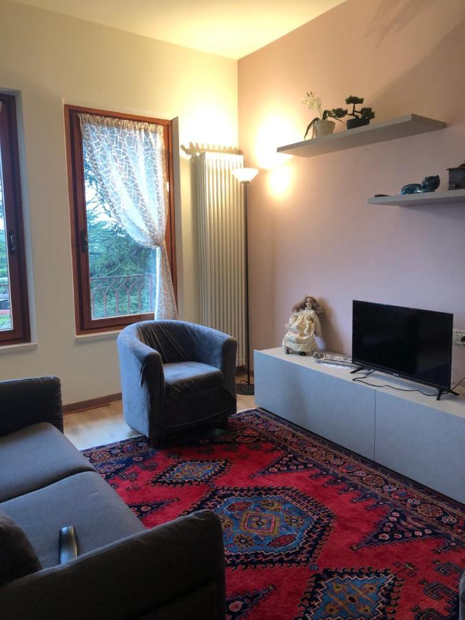 Apartamento Casa Patrizia Torri Del Benaco Exterior foto