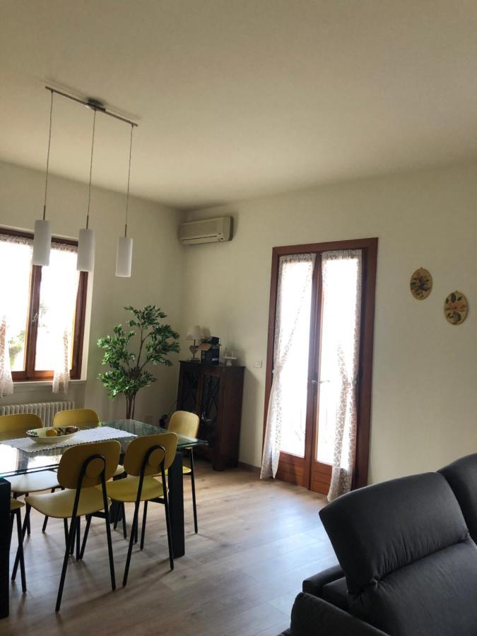 Apartamento Casa Patrizia Torri Del Benaco Exterior foto