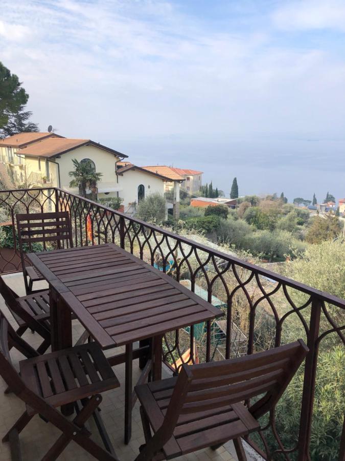 Apartamento Casa Patrizia Torri Del Benaco Exterior foto