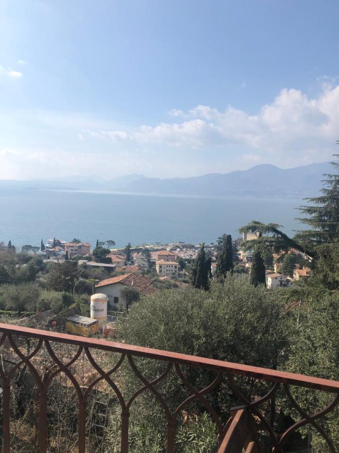 Apartamento Casa Patrizia Torri Del Benaco Exterior foto